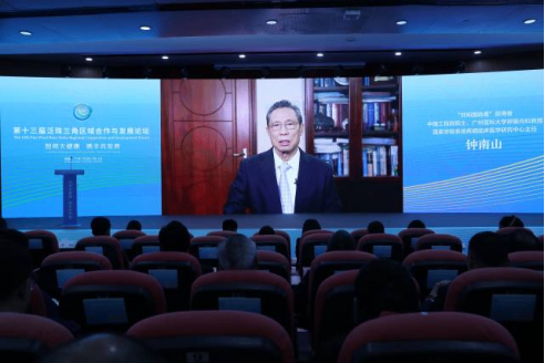 钟南山：中国患病率比美国低77倍，死亡率低44倍